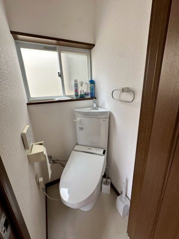 貸家 神戸市東灘区田中町２丁目のトイレ