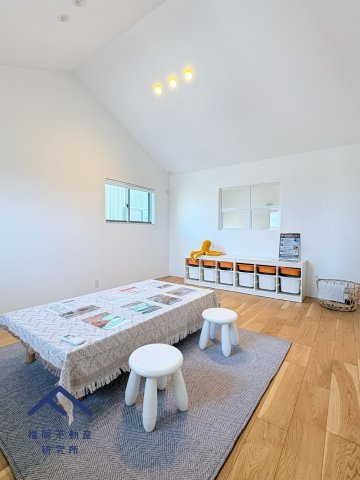 大野城市平野台１丁目　戸建ての洋室