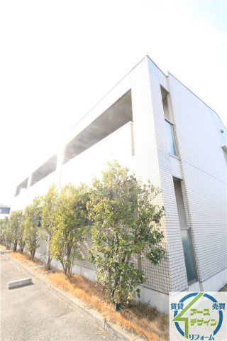 ネオパストラルの外観