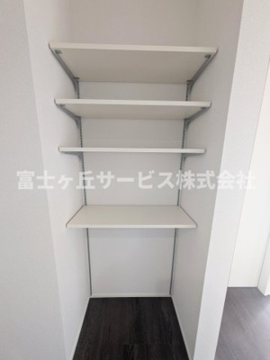 【収納】 | 袋井市旭町 新築一戸建て 2号棟 | キッチン横の収納です