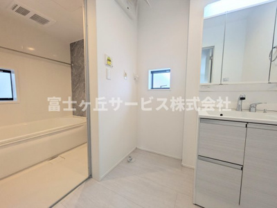 【脱衣所】 | 袋井市旭町 新築一戸建て 2号棟 | 脱衣場です