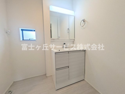 【独立洗面台】 | 袋井市旭町 新築一戸建て 2号棟 | 独立洗面台です