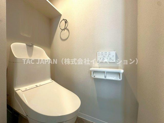 グリーンパーク王子のトイレ|洗練されたデザインと落ち着いた色調が生む、清潔感あふれる上質な空間。使い心地にこだわった、快適で心地よいパウダールーム。