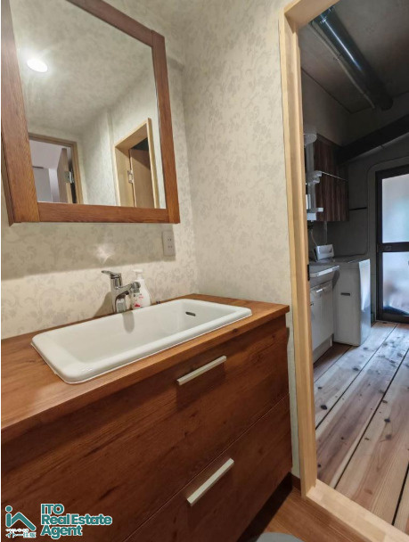 静市市原町 中古戸建の洗面所