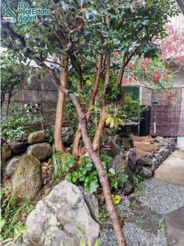 静市市原町 中古戸建の庭