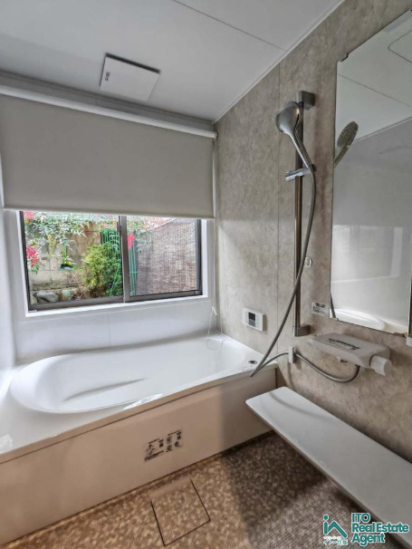 静市市原町 中古戸建の浴室