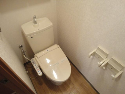 【トイレ】 | グランディール・プラム | シャワー付トイレ