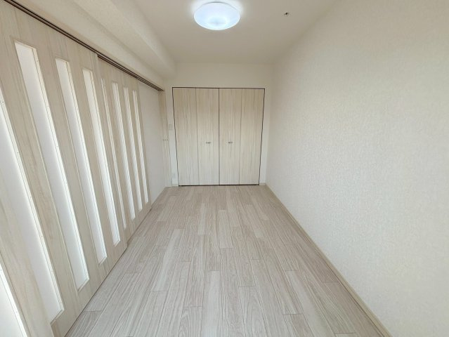 ORSUS新大阪の洋室