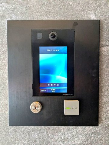 URBANEX上野のセキュリティ|タッチキーのモニター付きオートロックセキュリティです