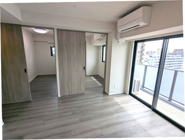 URBANEX上野の設備|インターネット無料
リビングと3.9帖洋室にエアコン付、全室照明付
フロアで内装カラーホワイトとブラウンが選べます