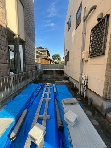 刈谷市高倉町の外観|車種によっては縦列駐車が可能です（2台）