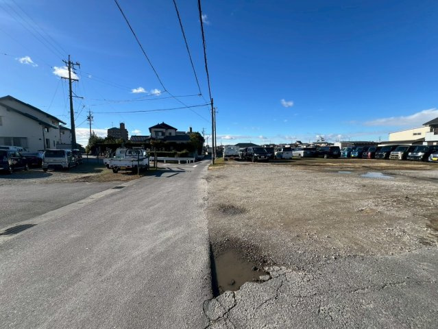 安城市箕輪町半夏の前面道路含む現地写真|南側道路と対象地間口