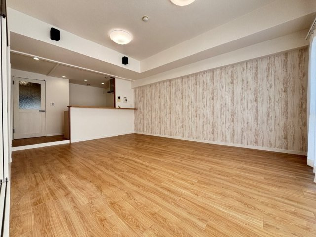 尾張旭東山コーポラスの居間・リビング|ゆったり過ごせる居間です