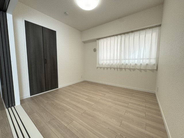 ダイアパレス覚王山南の洋室|明るい洋室です