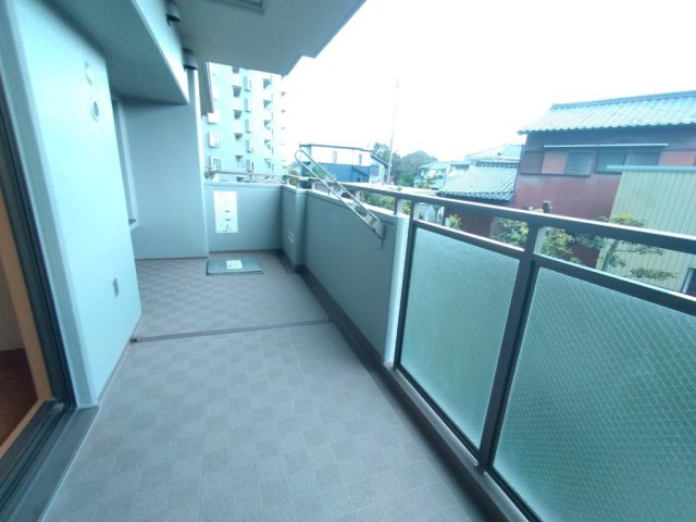 野村新瀬戸ヒルズ・ウインザーズパークウエストウィングのバルコニー|広々としたバルコニーです