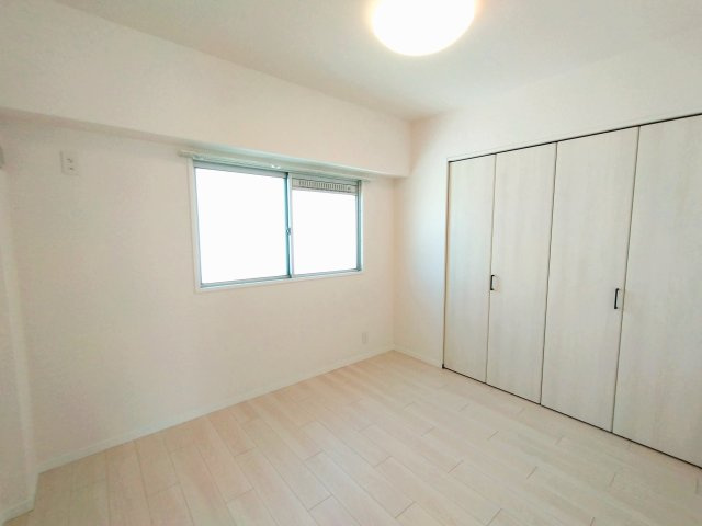 ユーハウス第三松原の洋室|ゆったりした洋室です