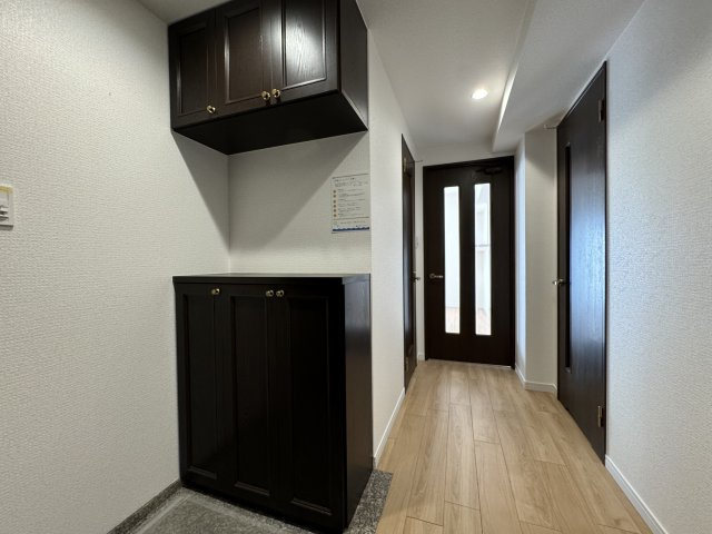 ユニーブル原Ⅲの玄関|明るい玄関です