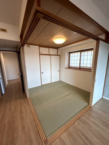  Tステージ前山グランヴィル・エステの和室|い草の香りが落ち着く素敵な和室です