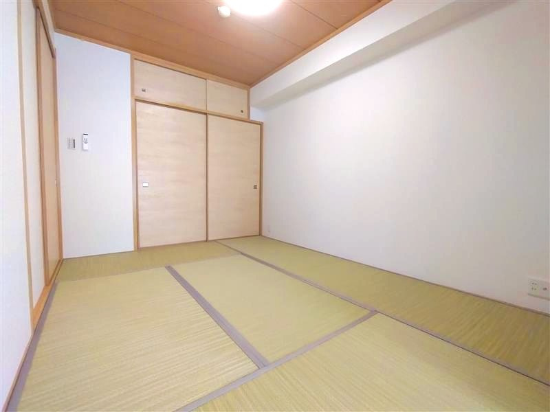 パークシティ三郷壱番館西棟の和室|落ち着いた雰囲気の和室付きです