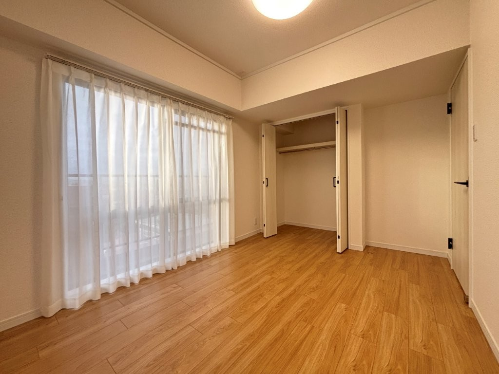 ライオンズガーデン中小田井A棟の洋室|洋室です