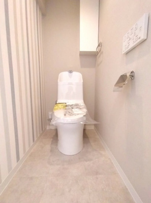 【トイレ】 | 尼崎久々知ハウス | トイレには快適な温水洗浄便座付き