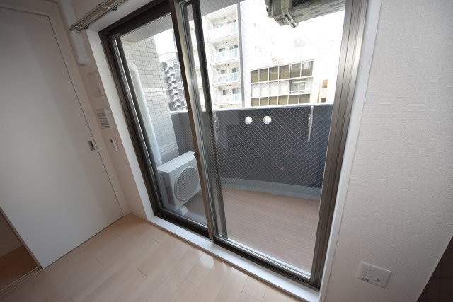 セレニテ本町エコートのバルコニー