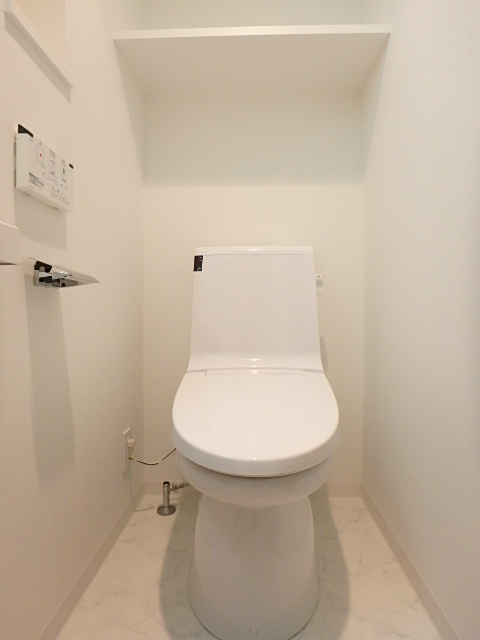 セレニティコート虎ノ門の内装|明るい色調の室内です