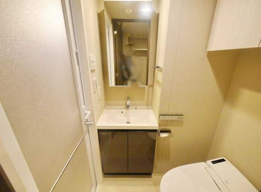 ドゥーエ二子新地　駅近　築浅　オートロックの洗面所