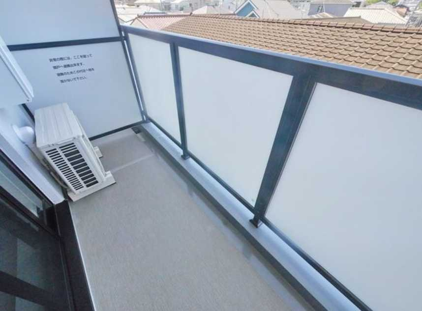 ドゥーエ二子新地　駅近　築浅　オートロックのバルコニー