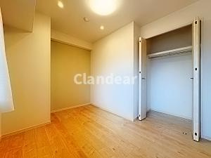 アーバンキャッスル新小岩の洋室|ドキドキの新生活も、安心してスタート。ぴったりの住まいを見つけませんか？クランディアが一緒に住まい選びをサポートします‼　まずは、お気軽にお問合せください　＃クランディア