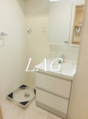 【洗面所】 | ミナクル田園調布 | 独立洗面台です。