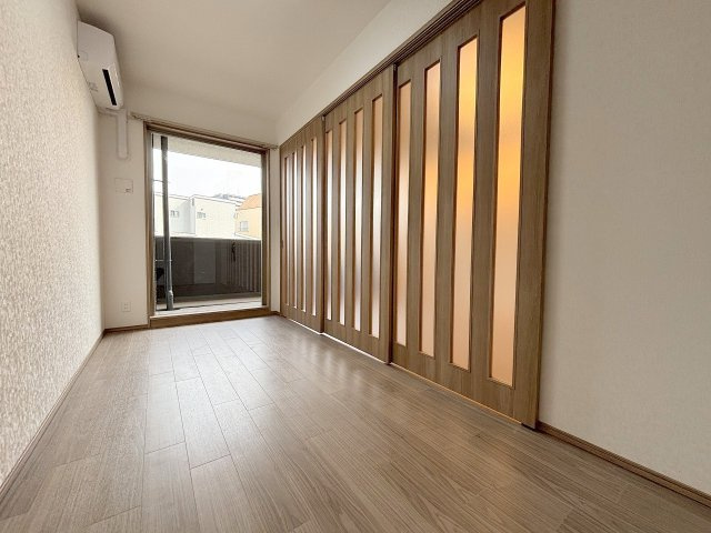 プレジオ東三国の洋室