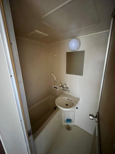 フラットイン蓮根の浴室