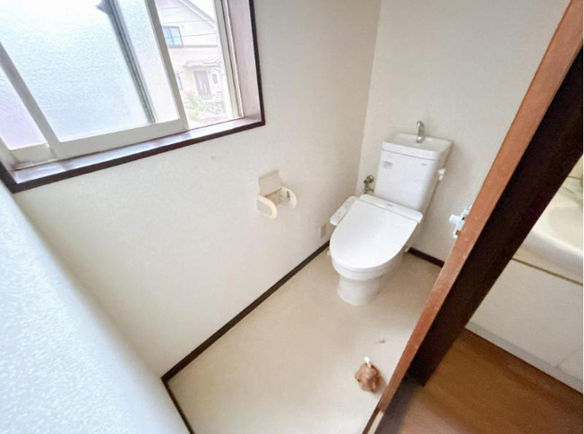 【トイレ】 | つくば市城山　中古戸建 | トイレは1F、2F共に完備！取り合いになることがありませんね(^^)/