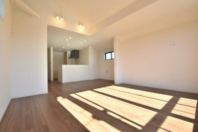 【居間・リビング】 | ～千歳烏山駅の邸宅　新築戸建～