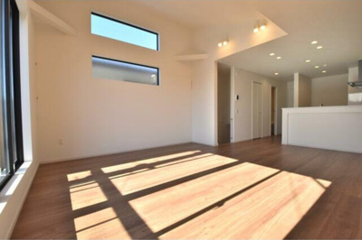 【居間・リビング】 | ～千歳烏山駅の邸宅　新築戸建～