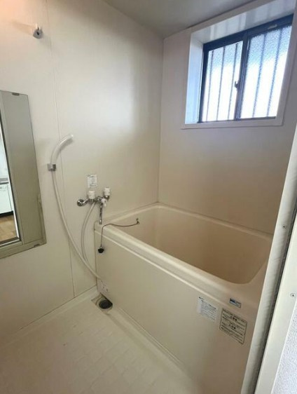 メゾン柏の浴室