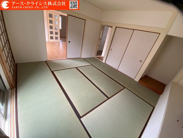 【和室】 | 野田市西三ヶ尾 | リビングに隣接する和室は、空間に広がりをもたらす存在。扉を開放すれば、さらに開放的な住空間が生まれます。