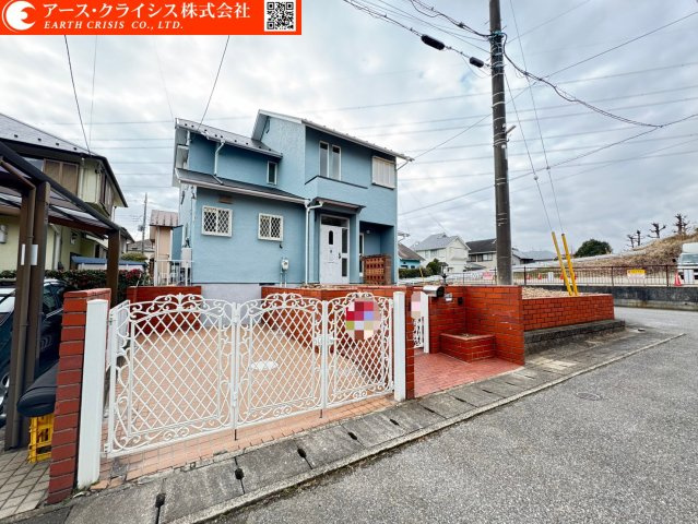 【外観】 | 野田市西三ヶ尾 | 閑静な住宅街に佇む、安定感のあるフォルム。敷地にゆとりがあるからこそ実現できる伸びやかな外観設計が、毎日の暮らしに心地よい余白をもたらします。住環境と敷地条件のバランスに優れた住まいです。