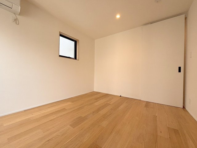 東三国のいえの洋室