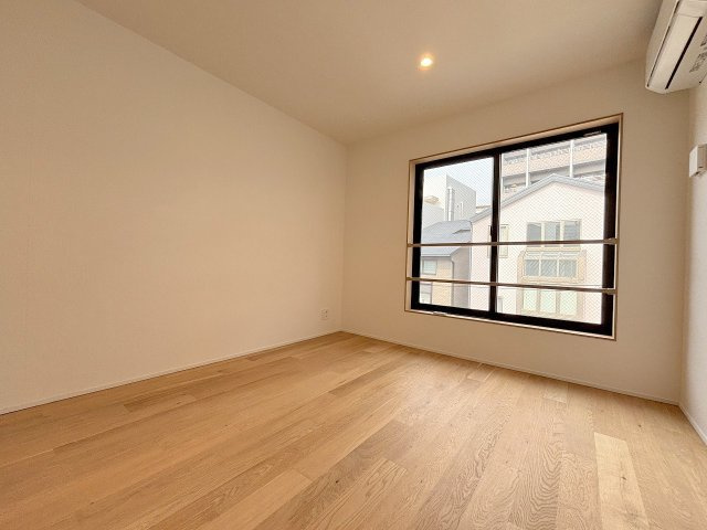 東三国のいえの洋室