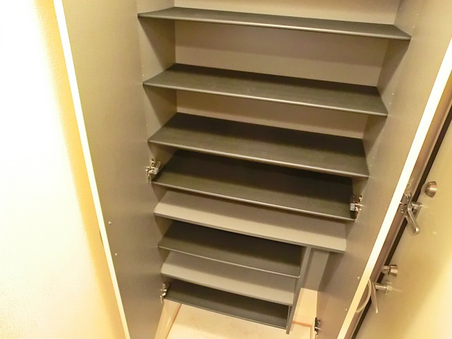 クローバーハウスの収納|大きなシューズボックスあります♪