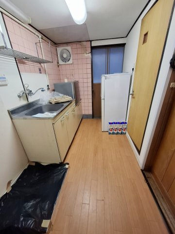 鳴尾町5丁目テラスハウスのキッチン