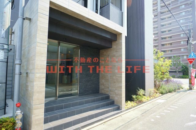 アーバンコート中央町【キャッシュバック対象】のエントランス|ゆとりのあるエントランスです