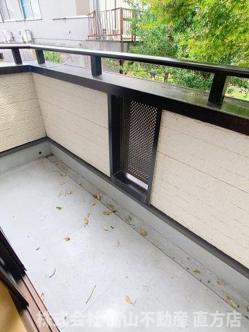 北九州市八幡西区木屋瀬３丁目のアパートのバルコニー