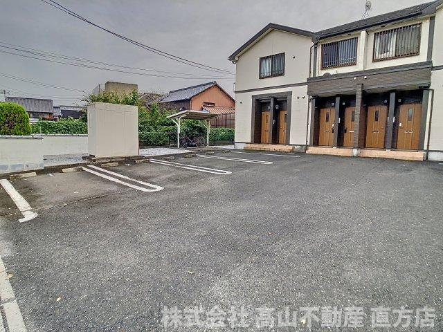 北九州市八幡西区木屋瀬３丁目のアパートの駐車場
