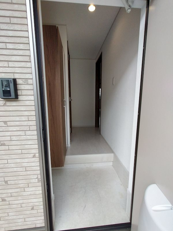 ガーデンホームの玄関