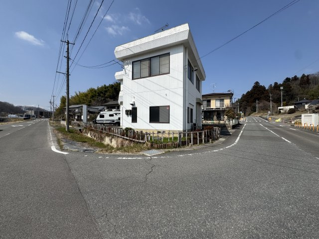 想定年間賃料　192万　想定利回り　11.4％　鉄骨造の周辺