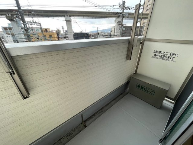 ウィン蛍池のバルコニー