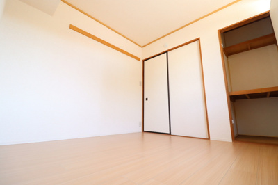 【洋室】 | コートプレジオ | 広々とした洋室です